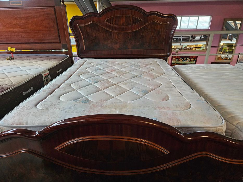 Óptima cama em madeira com estrado e colchão electrico - óptimo estad