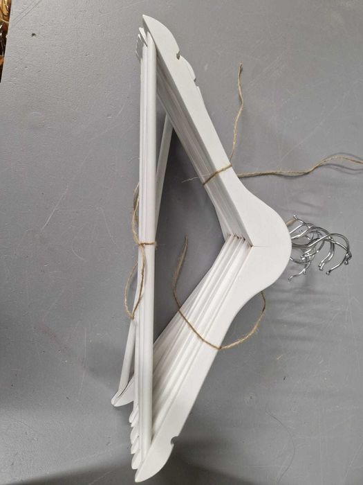 Drewniane wieszaki na ubrania