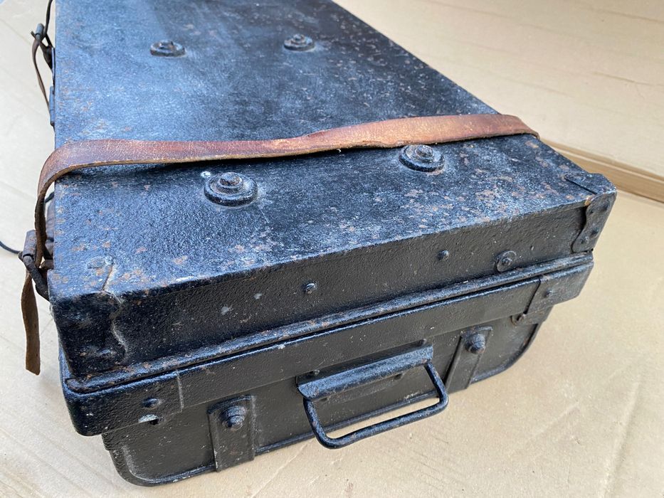 Mala Vintage de viagem em metal Inglesa dos anos 90