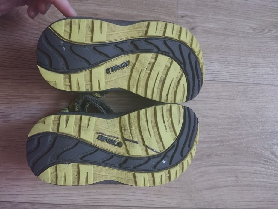 Дитячі сандалі Teva 28 розмір