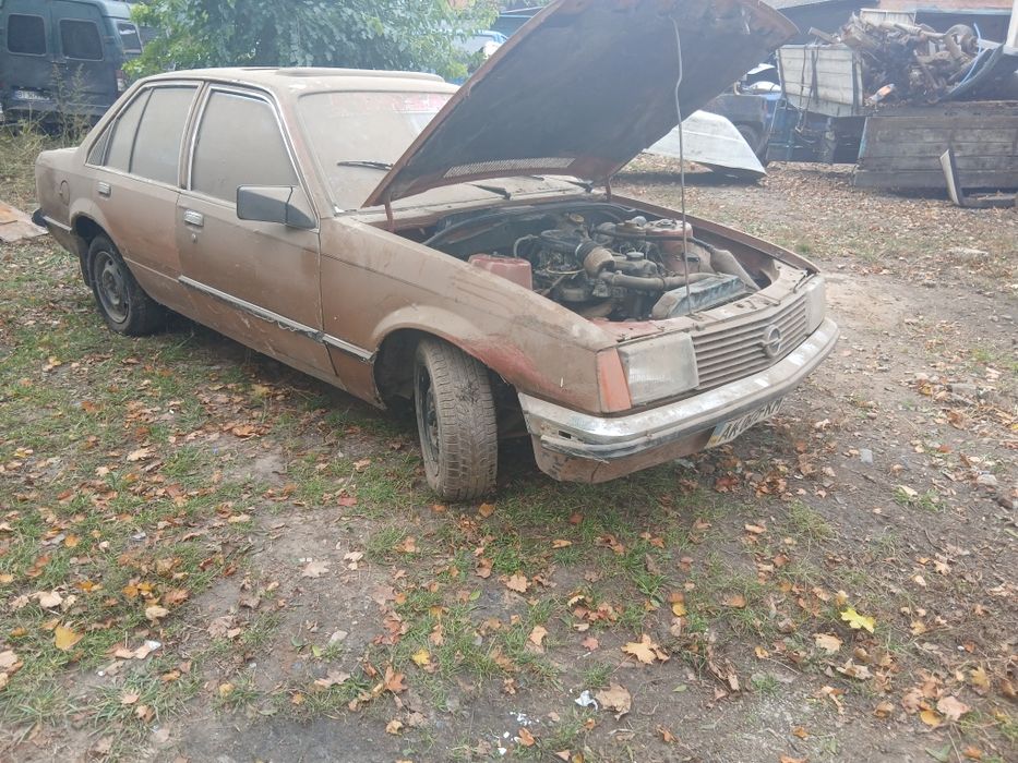 Опель  рекорд  мотор  2.0 бензин