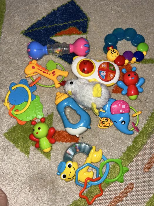 Брязкальця для малечі