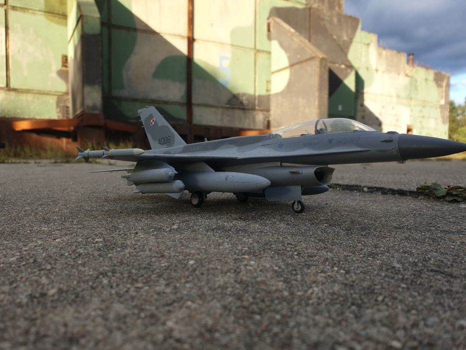 F 16 Polish Air Force 1:48