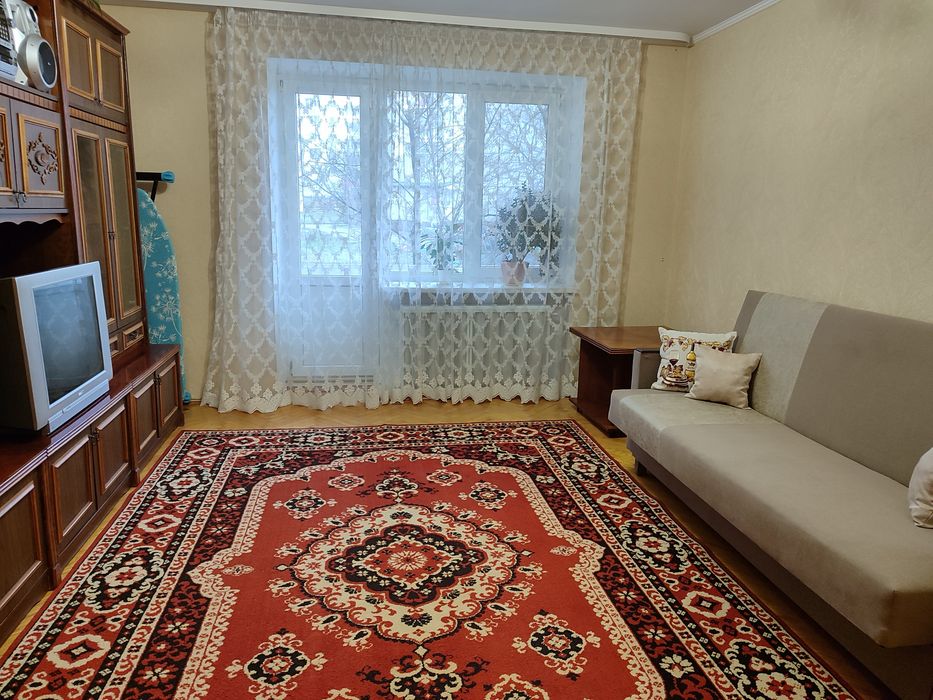 Оренда 2к квартри, район Виставка