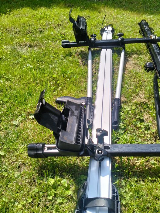 Bagażnik dachowy Thule + 4 uchwyty rowerowe