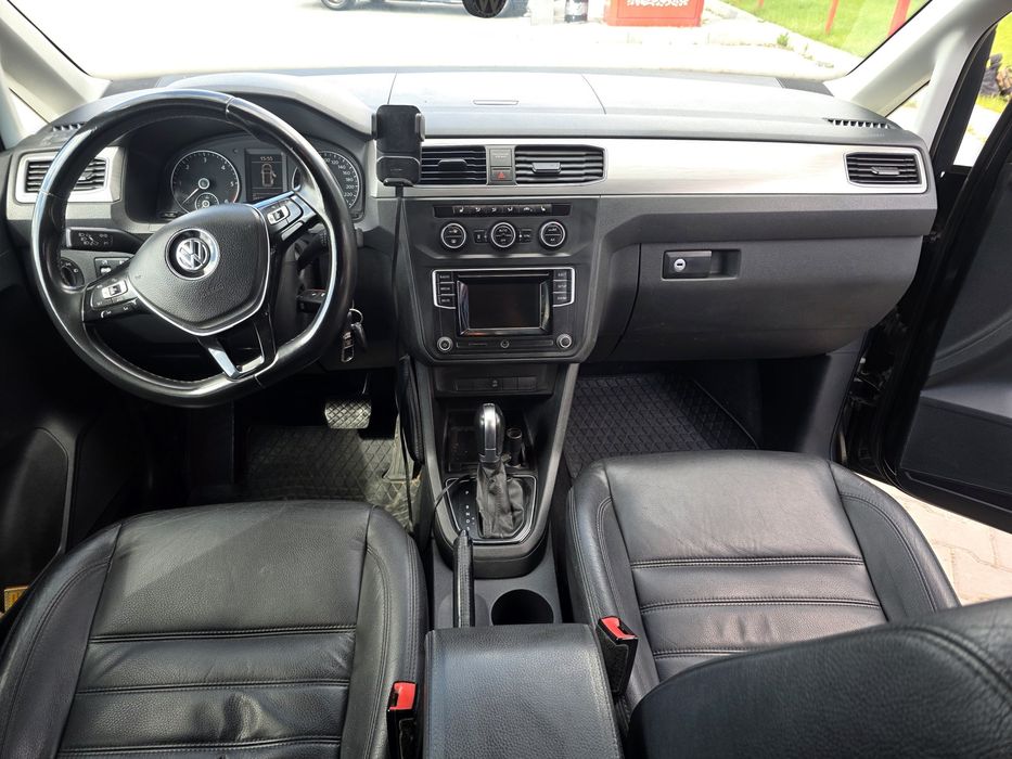 Volkswagen Caddy 2015 року • 2.0 TDI 110 кВт / 150 к.с. • DSG • Long • 7 місць