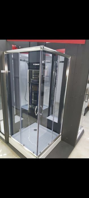 Душові кабіни з підоном та без.