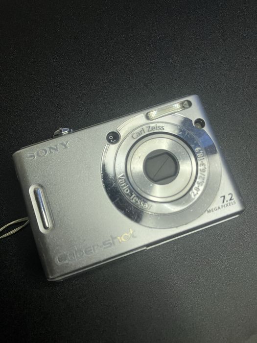Цифрова камера Sony Cybershot DSC-W35