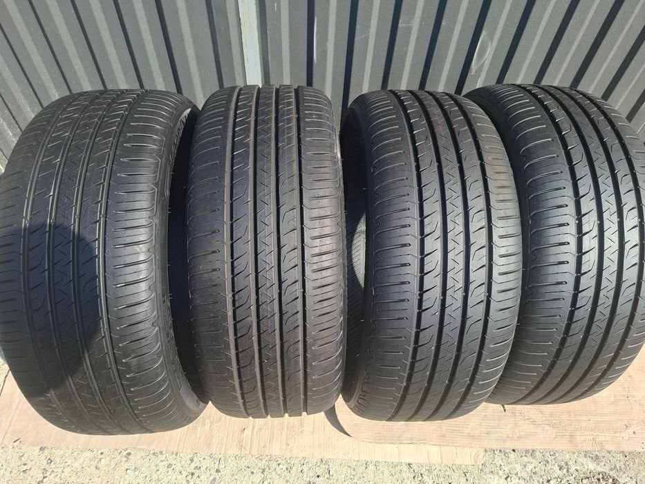 Шини Б/У Демо 4шт 245/45 R19 102V Goodyear Efficient grip perfomance SUV .