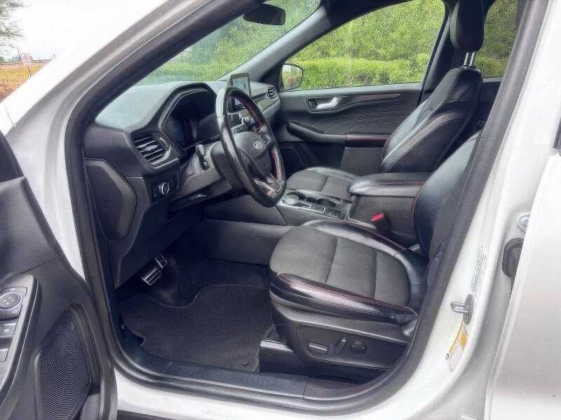 2023 Ford Escape Hybrid ST-Line Select