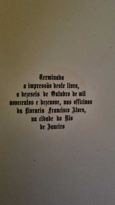 Cantos de Luz de Luis Guimarães Filho de 1919 com dedicatória e oferecido à sua prima em Paris