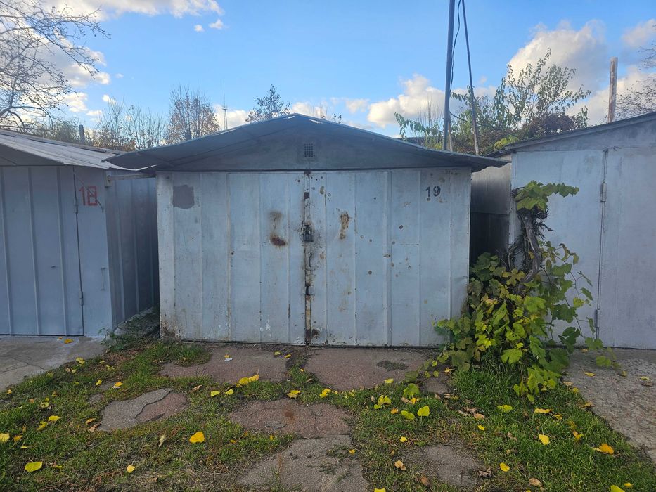 Гараж металевий цільнозварний або розбірний  6/3.3/2 без місця