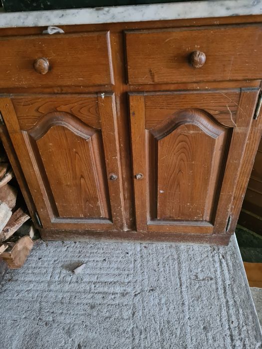 Móvel madeira castanho