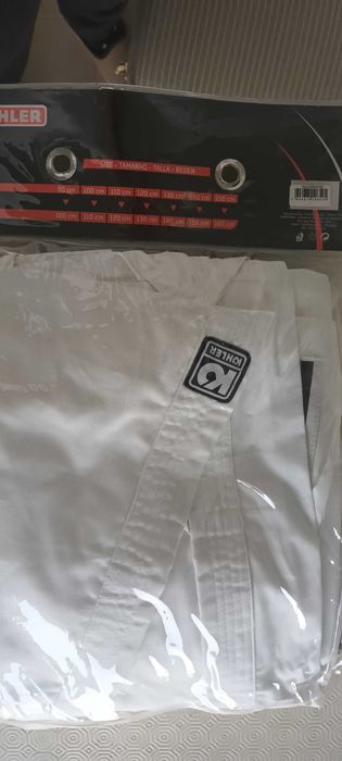 fato karaté criança