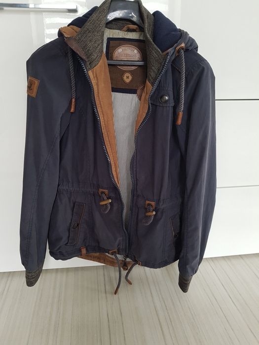 Piękna  damska kurtka  Naketano