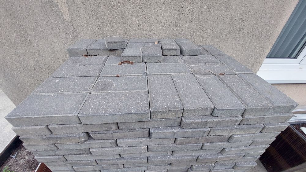 Sprzedam z demontażu kostkę brukową 4cm