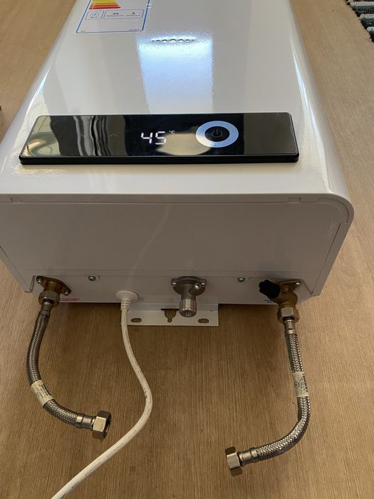 Esquentador HTW estanque /Butano 11L / ventilado / automático