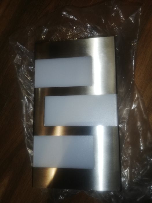 Kinkiet zewnętrzny, Lampa