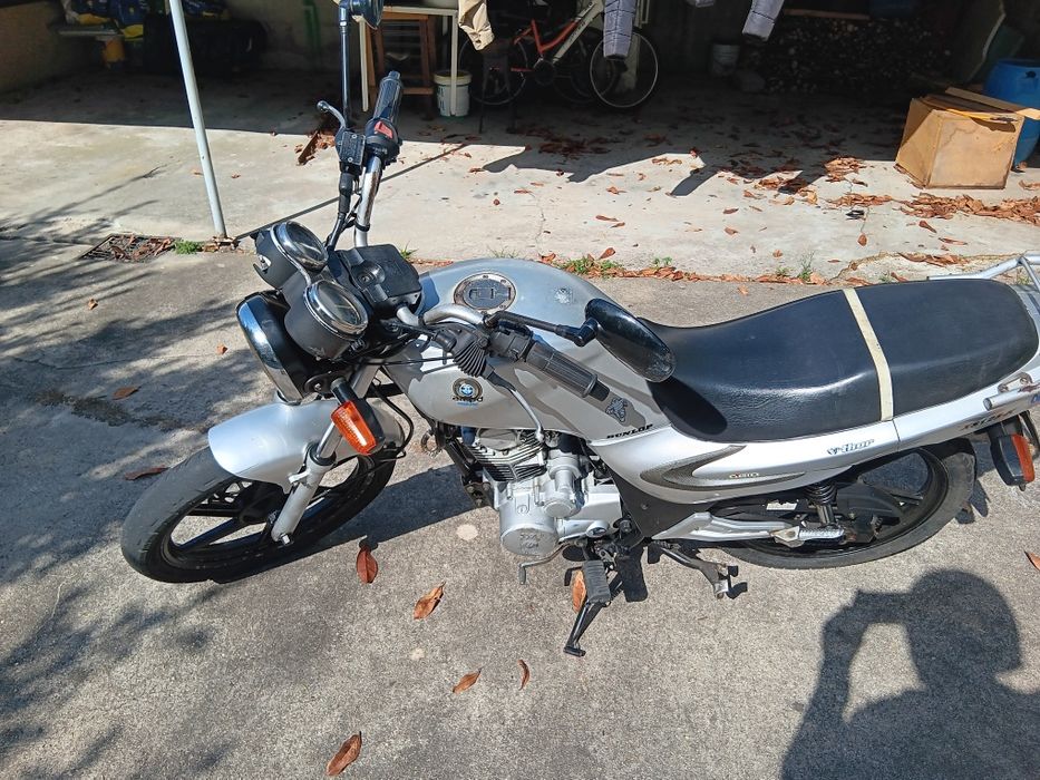 Moto Sym xs 125 en bom estado tudo a trabalhar