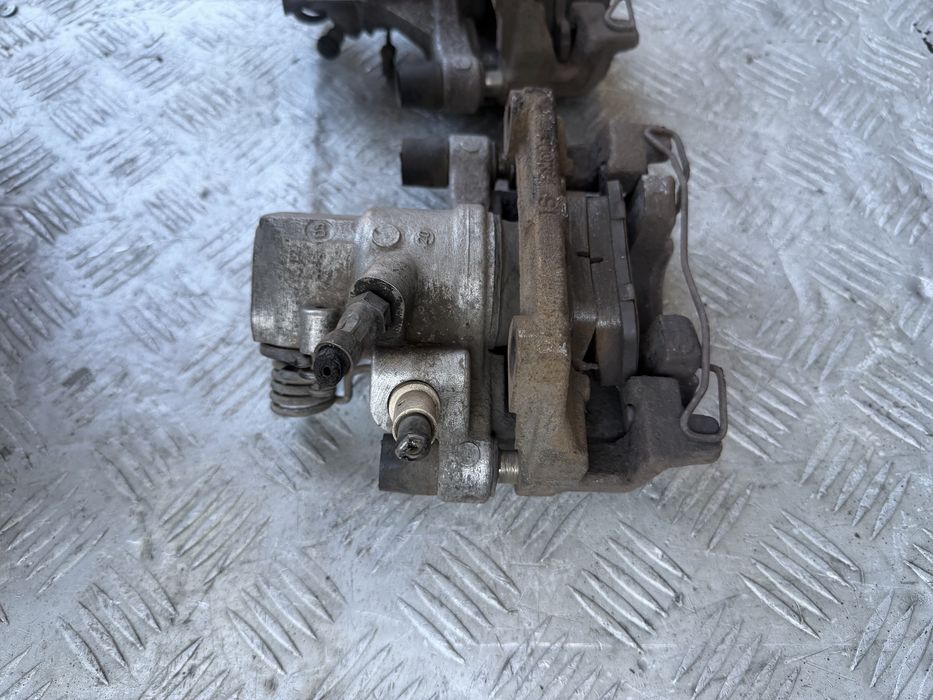 Задний суппорт Вольво в50 volvo v50 год 2006