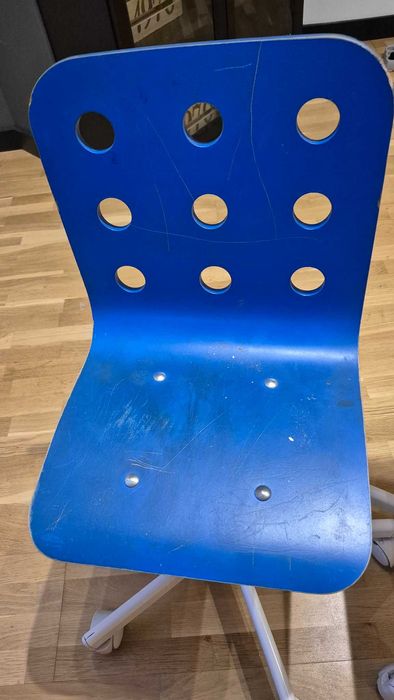 Ikea Jules krzesło biurkowe dla dzieci niebieskie białe