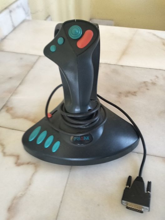 JOYSTICK  em bom estado usado