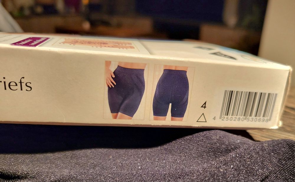 Nowe spodenki / majtki wyszczuplające bezszwowe 
Bezszwowe.