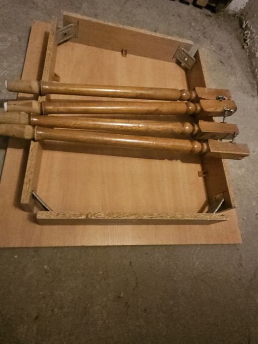 Sprzedam stół 80x90 rozkładany