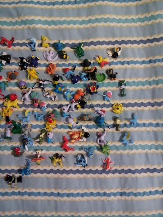Pokémon figuras pequenas