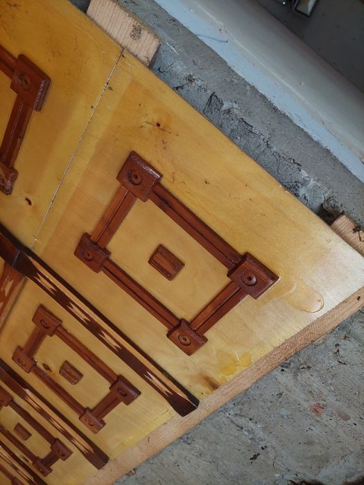 Kasetony, boazeria rzeźbiona