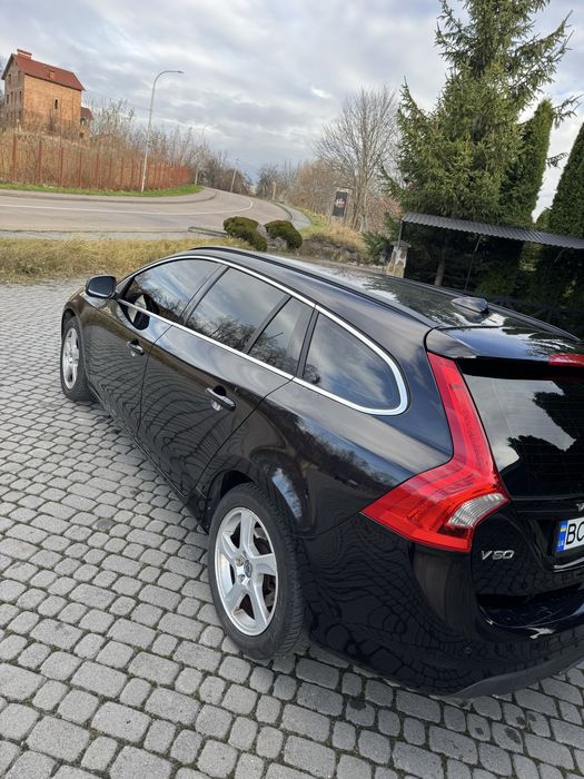 Продам VOLVO V60 Дизель