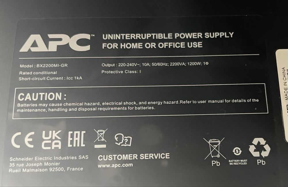 UPS apc back-ups 2200va