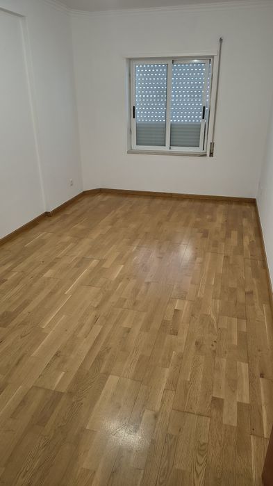 T2 - Santa Marta Pinhal - Parqueamento
