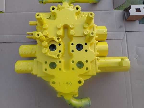 Ładowarka Ł34 , Ł-34 HSW - Rozdzielacz hydrauliczny główny, roboczy