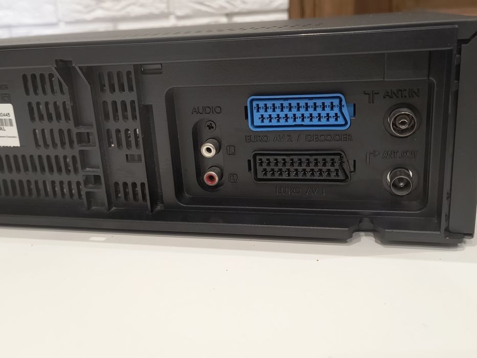 SEG VCR5351 / HI-FI Stereo / 6 Głowic / Video VHS / Magnetowid