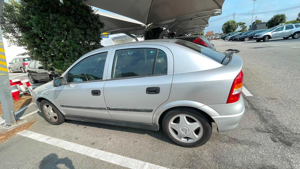 Carro Astra em ótimo estado