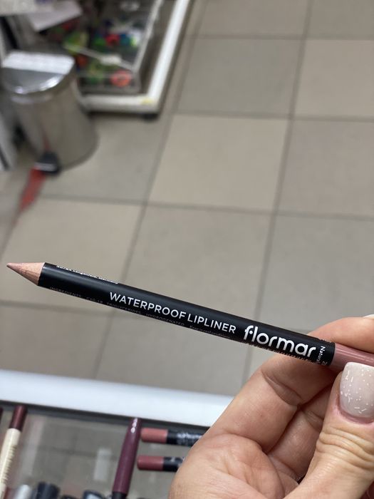 Карандаши для губ.