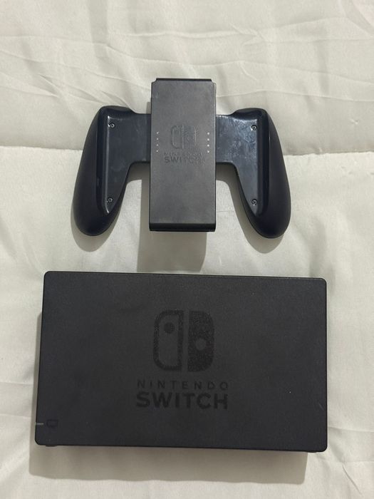 Nintendo Switch em excelente estado – com caixa e todos os acessórios