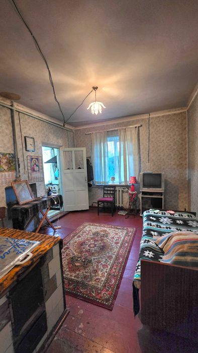Одноповерховий будинок по вул.Небесної сотні.