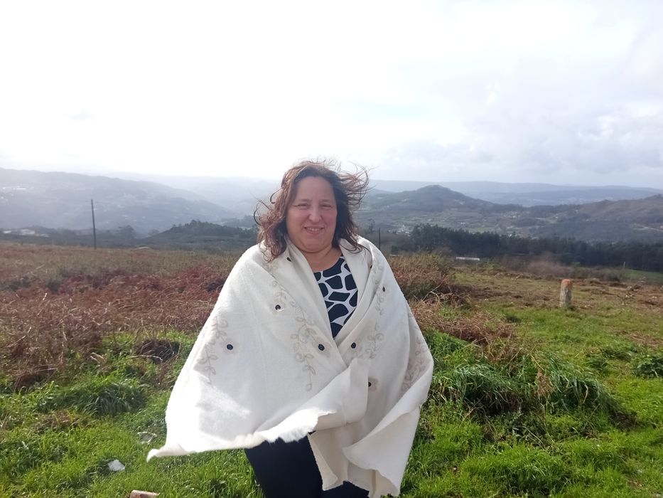 Tomo conta crianças e idosos