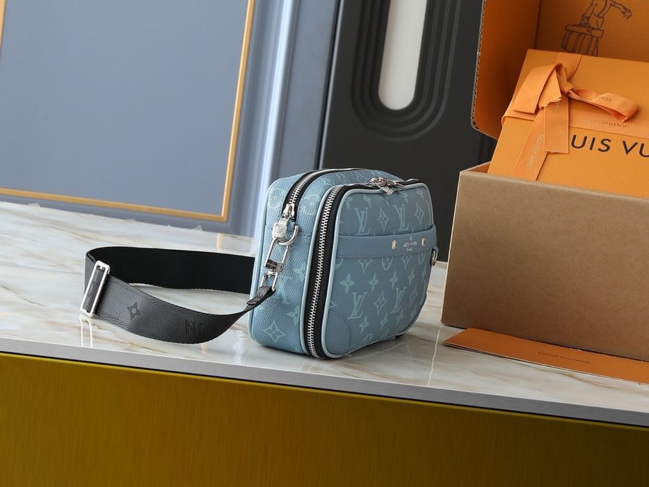 Сумка мужская голубая Louis Vuitton shadow nano alpha унисекс: - Main Image