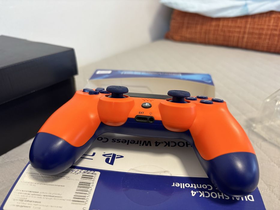 Геймпад SONY DualShock 4 version 2 (SUNSET ORANGE)