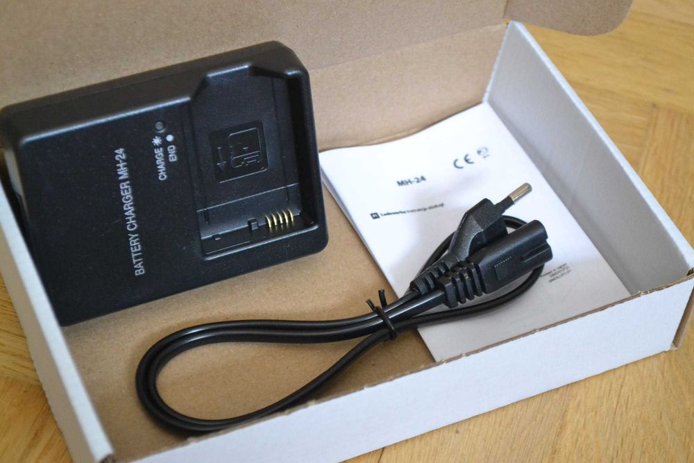 Ładowarka MH-24 do Nikon D3100 D5100 D5200 D3200 ładuje EN-EL14 ENEL14