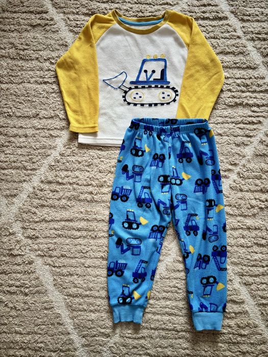 Ciepla pizama chlopieca Matalan r. 92/98