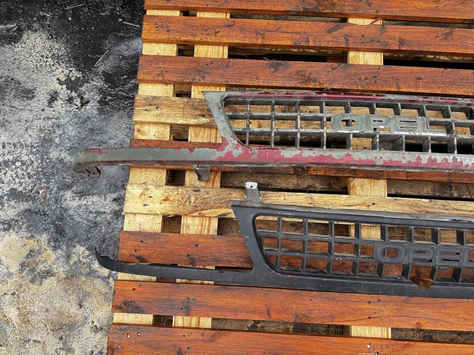 Решітка радіатора опель фронтера а opel frontera a