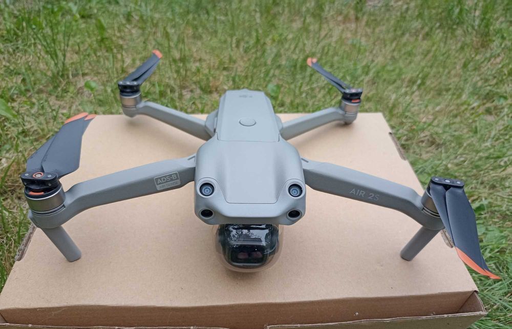 DJI Air 2S Fly More Combo. Mavic 2