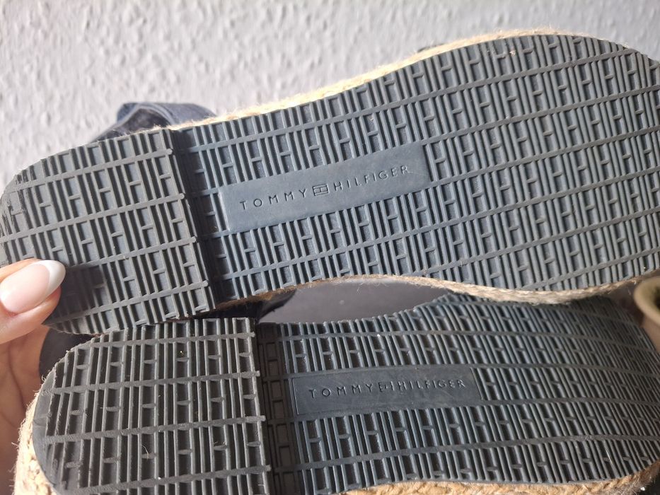 Tommy Hilfiger  sandałki espadryle 39