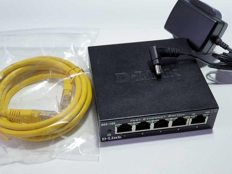 Світч D Link DES 105 5port   Комутатор