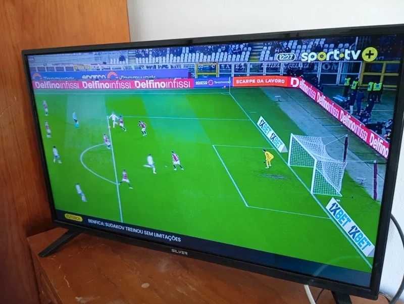 TV- Televisão LED Silver - 73x43	 32 polegadas  -  Como nova*