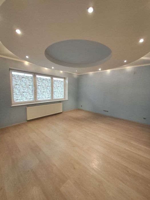 Продам  на Слободке!